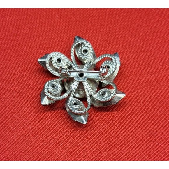 Avon Rhinestone Flower Brooch - Picture 4 of 9